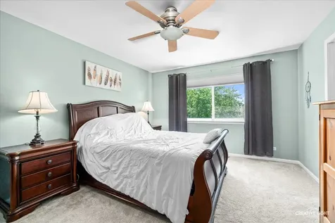 1683 Seaton Lane Elgin IL 60123