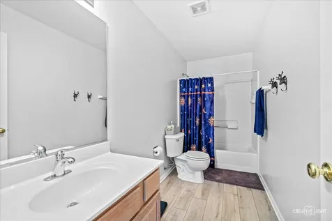 1683 Seaton Lane Elgin IL 60123