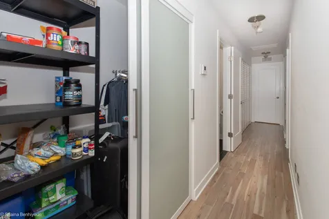 1463 North Larrabee Street Chicago IL 60610