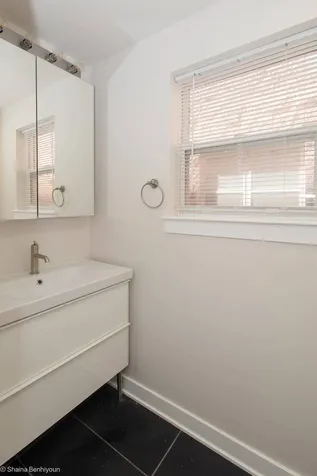 1463 North Larrabee Street Chicago IL 60610