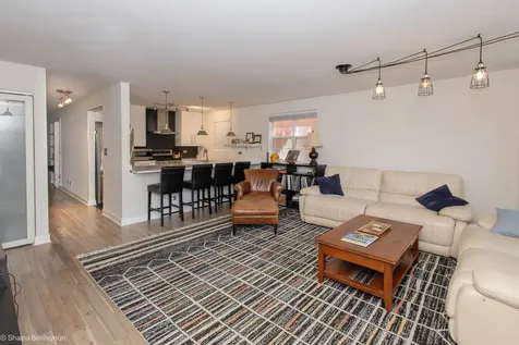 1463 North Larrabee Street Chicago IL 60610