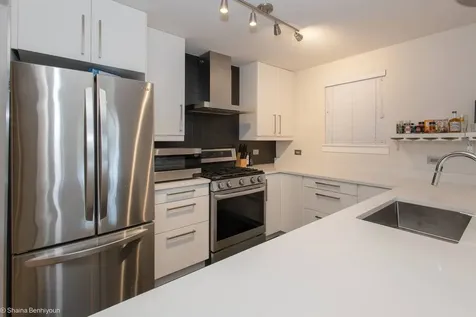 1463 North Larrabee Street Chicago IL 60610