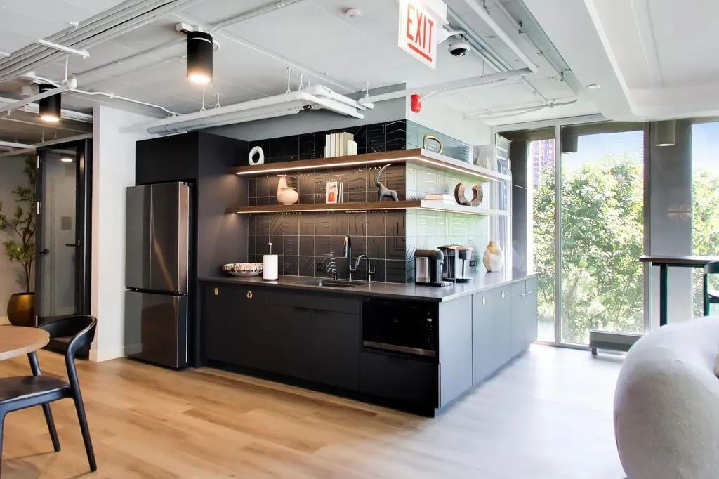 740 West Fulton Street Chicago IL 60661