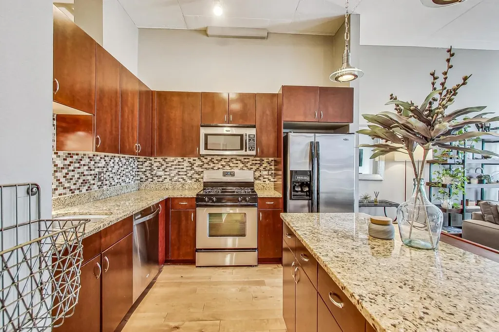 740 West Fulton Street Chicago IL 60661