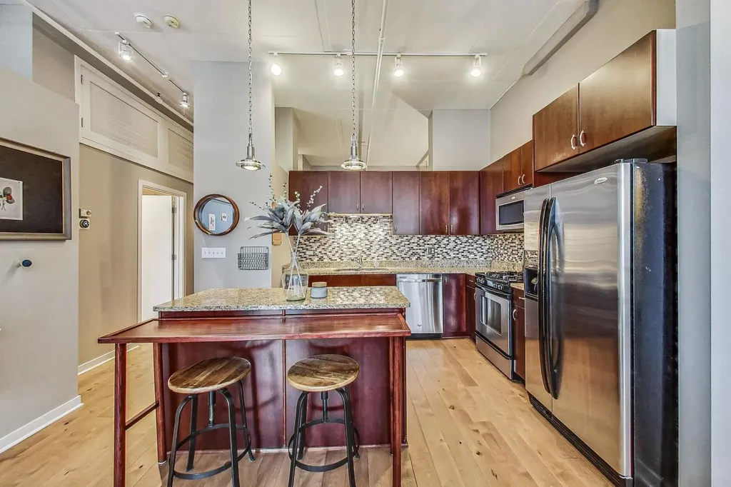 740 West Fulton Street Chicago IL 60661