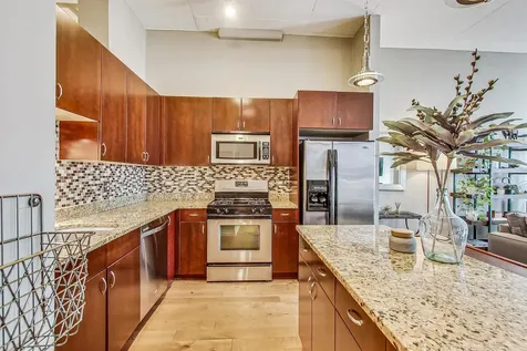 740 West Fulton Street Chicago IL 60661