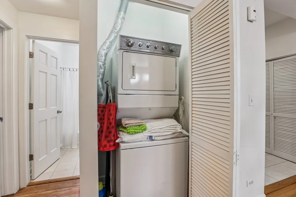 3128 West Carmen Avenue Chicago IL 60625