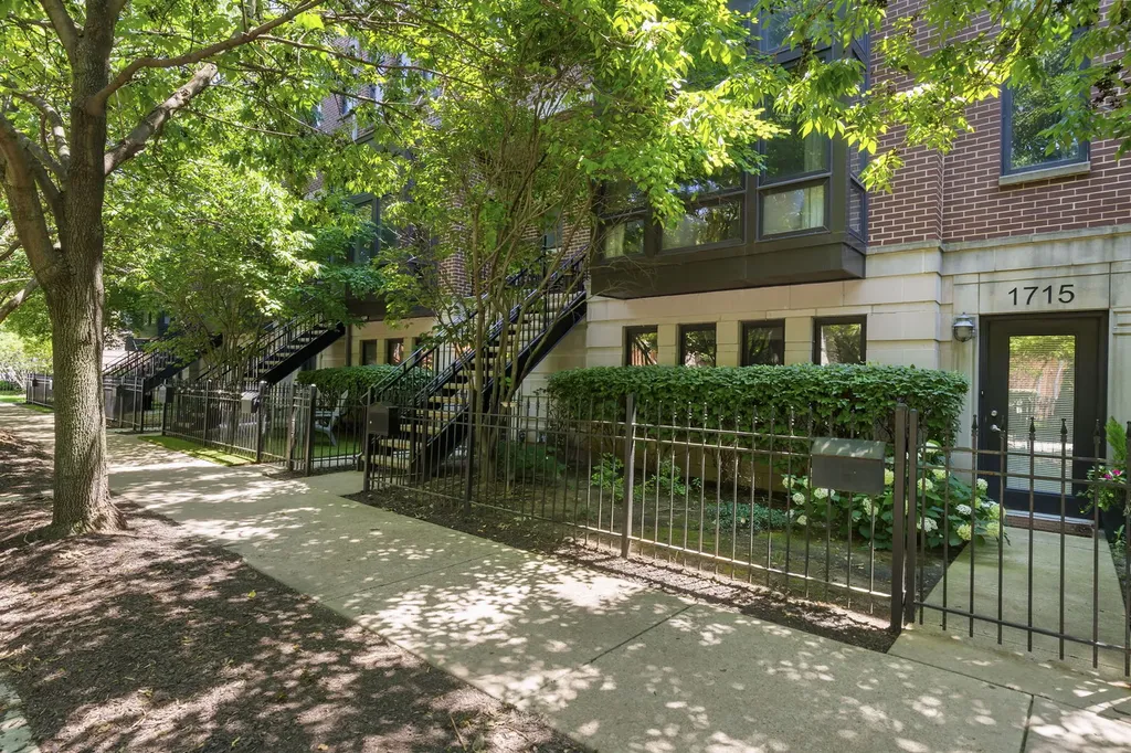 1715 West George Street Chicago IL 60657