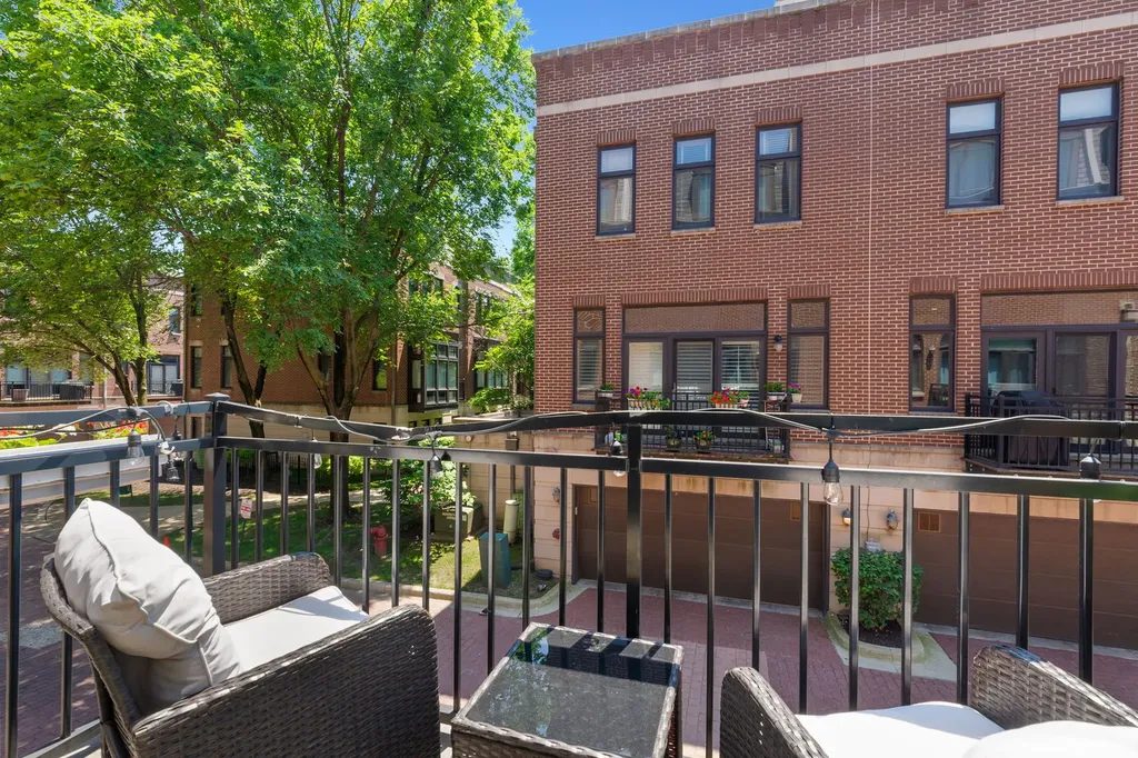 1715 West George Street Chicago IL 60657