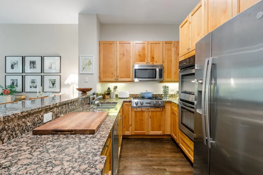 1715 West George Street Chicago IL 60657