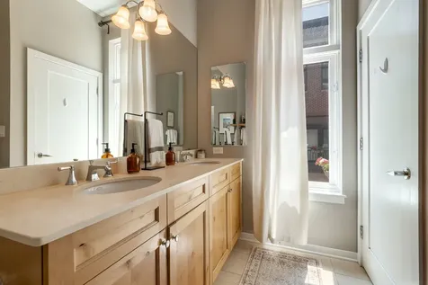 1715 West George Street Chicago IL 60657
