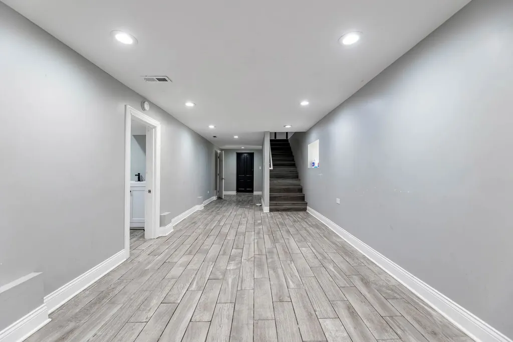 7752 South Evans Avenue Chicago IL 60619