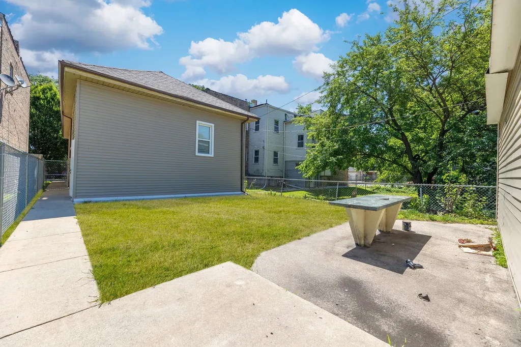 7752 South Evans Avenue Chicago IL 60619