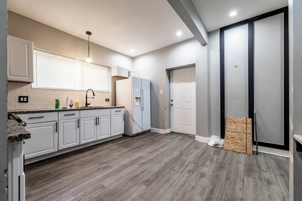7752 South Evans Avenue Chicago IL 60619