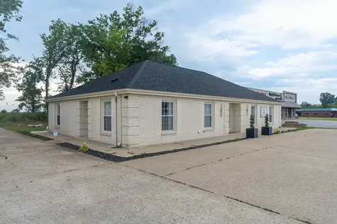 709 North Carbon Street Marion IL 62959