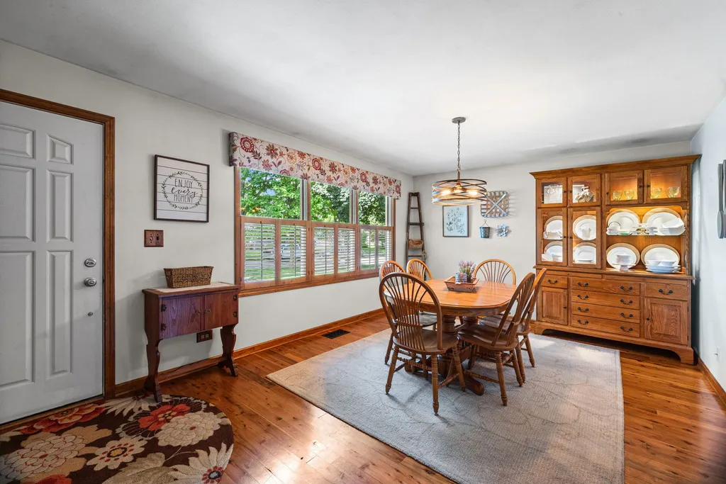 3102 Swallow Lane Rolling Meadows IL 60008