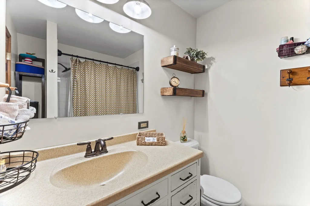 3102 Swallow Lane Rolling Meadows IL 60008