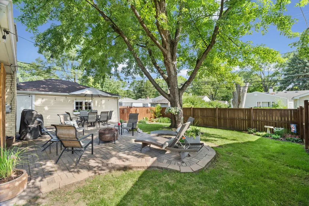 3102 Swallow Lane Rolling Meadows IL 60008