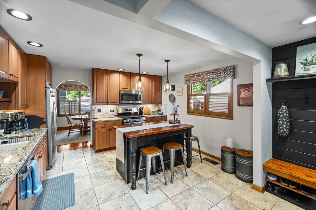 3102 Swallow Lane Rolling Meadows IL 60008