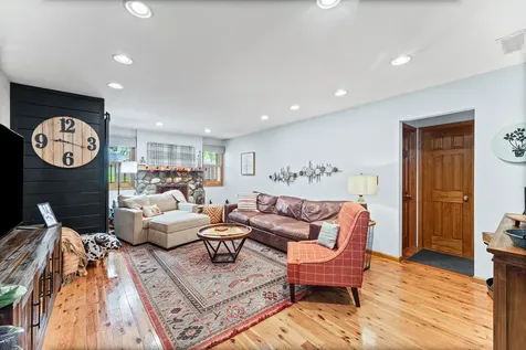 3102 Swallow Lane Rolling Meadows IL 60008