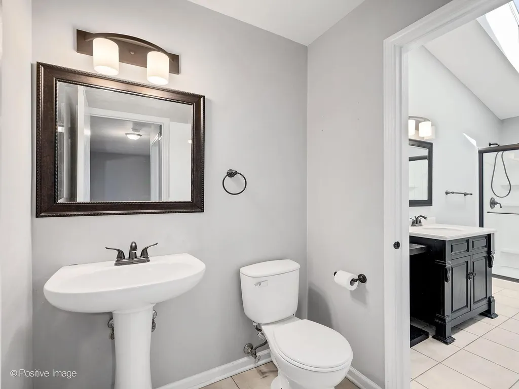 38 Crab Tree Drive Westmont IL 60559