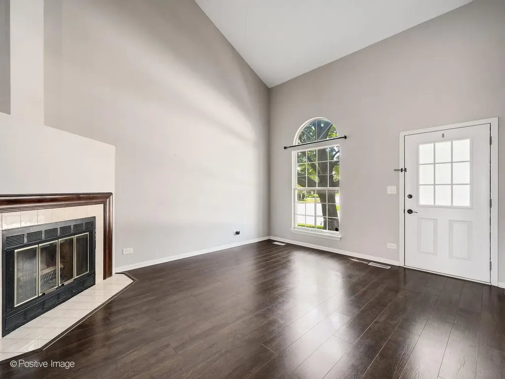 38 Crab Tree Drive Westmont IL 60559