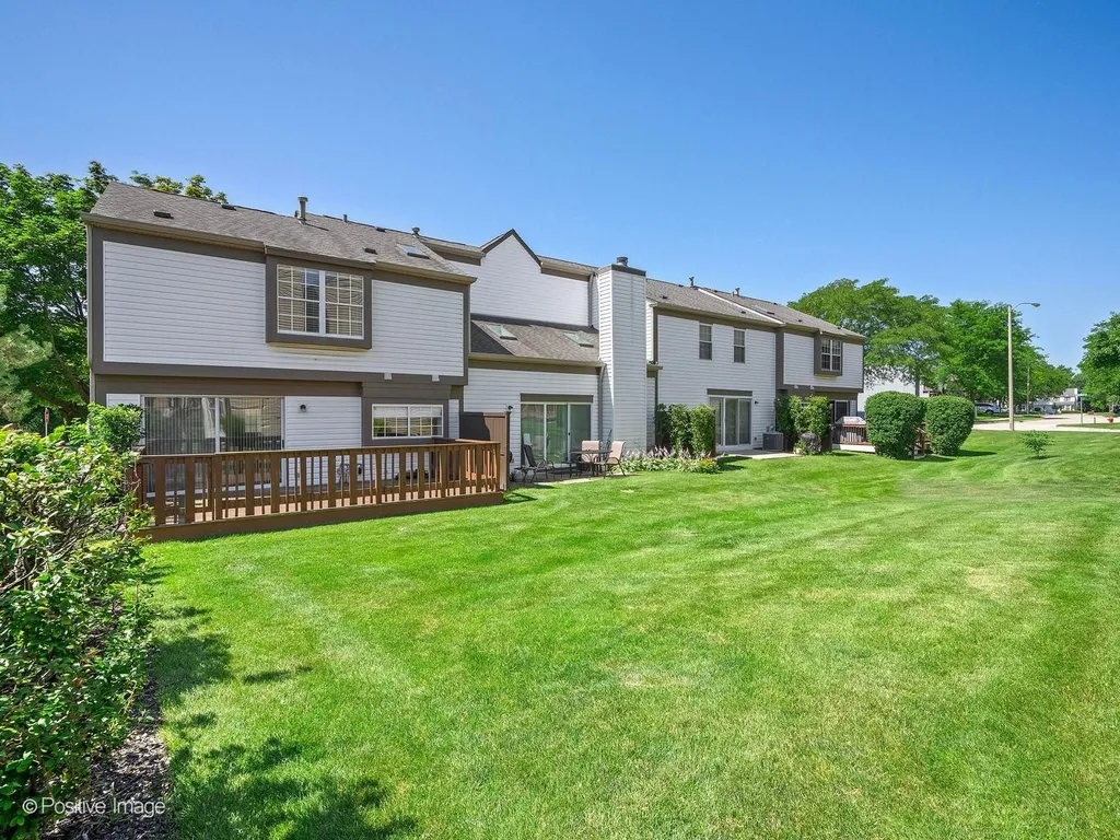 38 Crab Tree Drive Westmont IL 60559