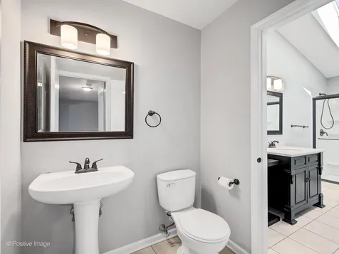 38 Crab Tree Drive Westmont IL 60559