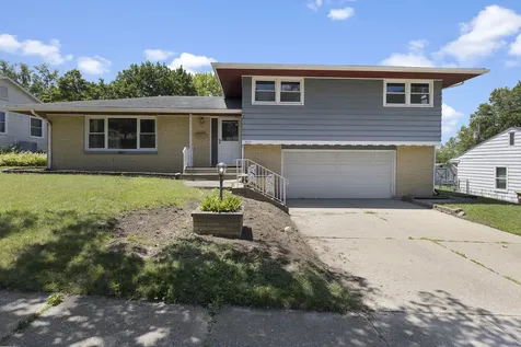 2219 24TH Street Rockford IL 61108