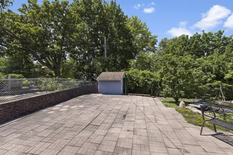 2219 24TH Street Rockford IL 61108