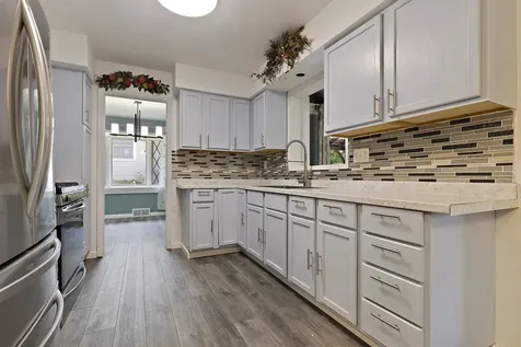 2219 24TH Street Rockford IL 61108