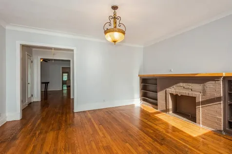 6517 North Bosworth Avenue Chicago IL 60626