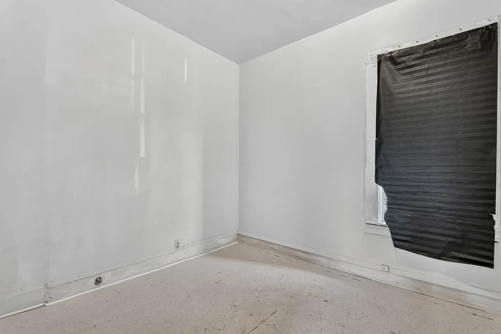 11715 South Wentworth Avenue Chicago IL 60628