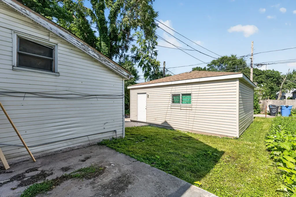 11715 South Wentworth Avenue Chicago IL 60628