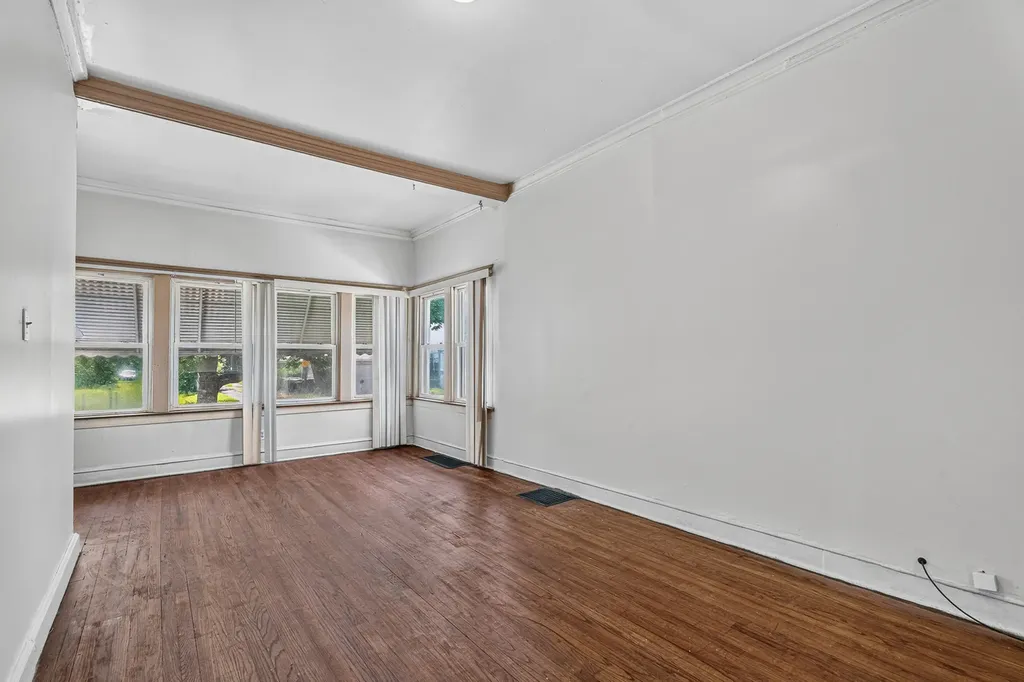 11715 South Wentworth Avenue Chicago IL 60628