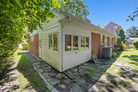 814 South Chestnut Avenue Arlington Heights IL 60005