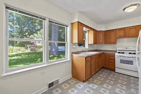 814 South Chestnut Avenue Arlington Heights IL 60005