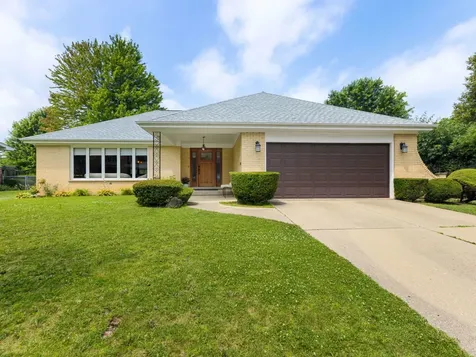 730 Castlewood Lane Deerfield IL 60015