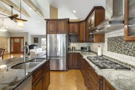 730 Castlewood Lane Deerfield IL 60015