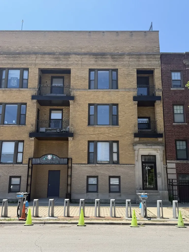 3706 North Sheffield Avenue Chicago IL 60613