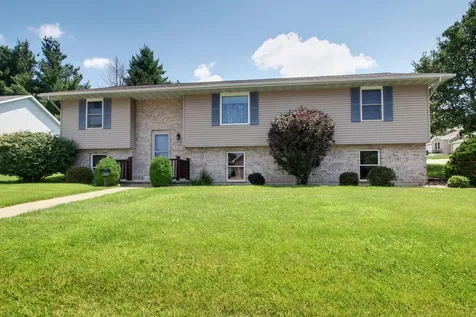 2328 Wheatland Drive Quincy IL 62305