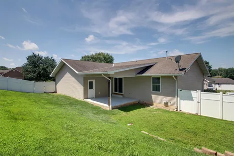 2328 Wheatland Drive Quincy IL 62305