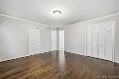 562 Roxbury Drive Naperville IL 60565