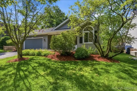 562 Roxbury Drive Naperville IL 60565