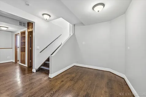 562 Roxbury Drive Naperville IL 60565