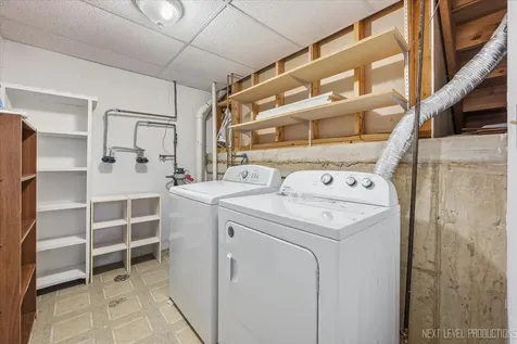 562 Roxbury Drive Naperville IL 60565