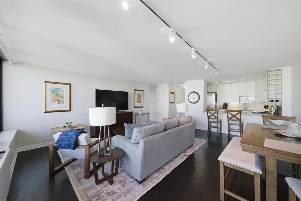 1560 North Sandburg Terrace Chicago IL 60610