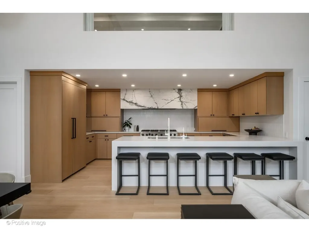 1660 North Hudson Avenue Chicago IL 60614
