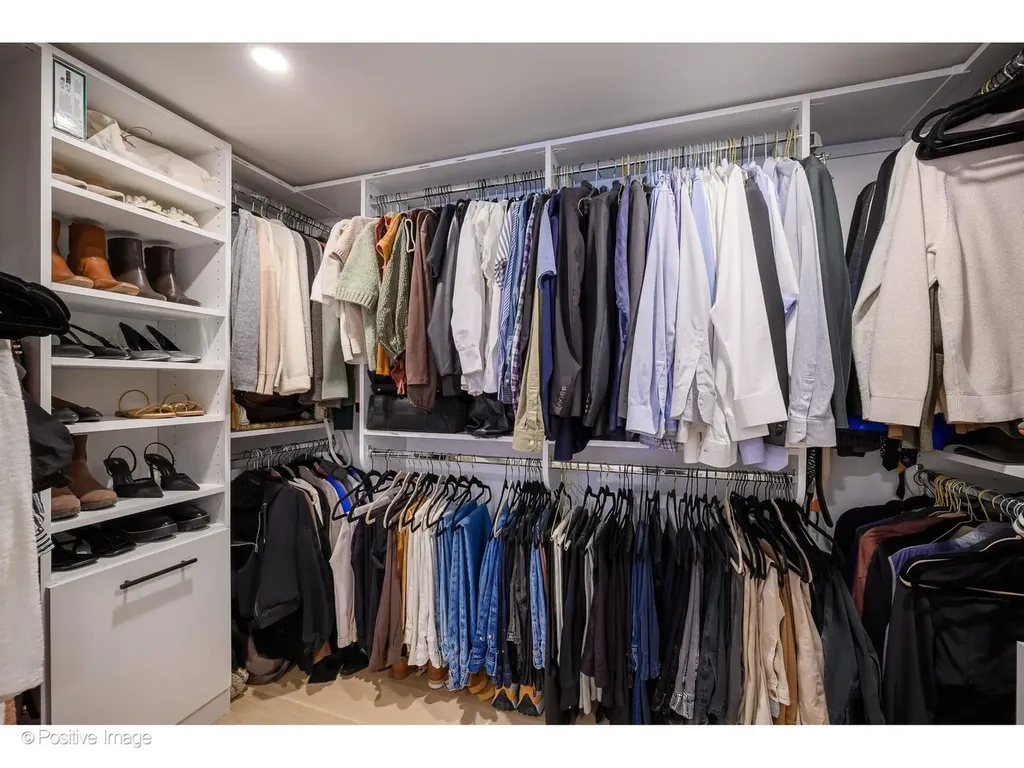 1660 North Hudson Avenue Chicago IL 60614