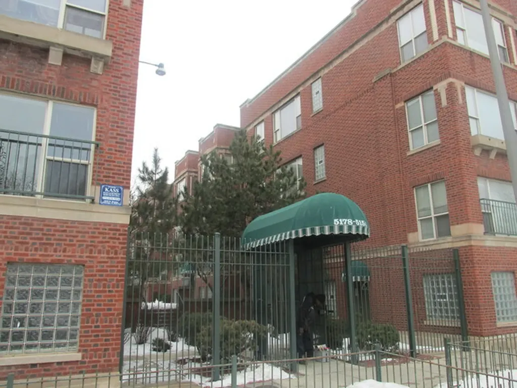 5168 South King Drive Chicago IL 60615